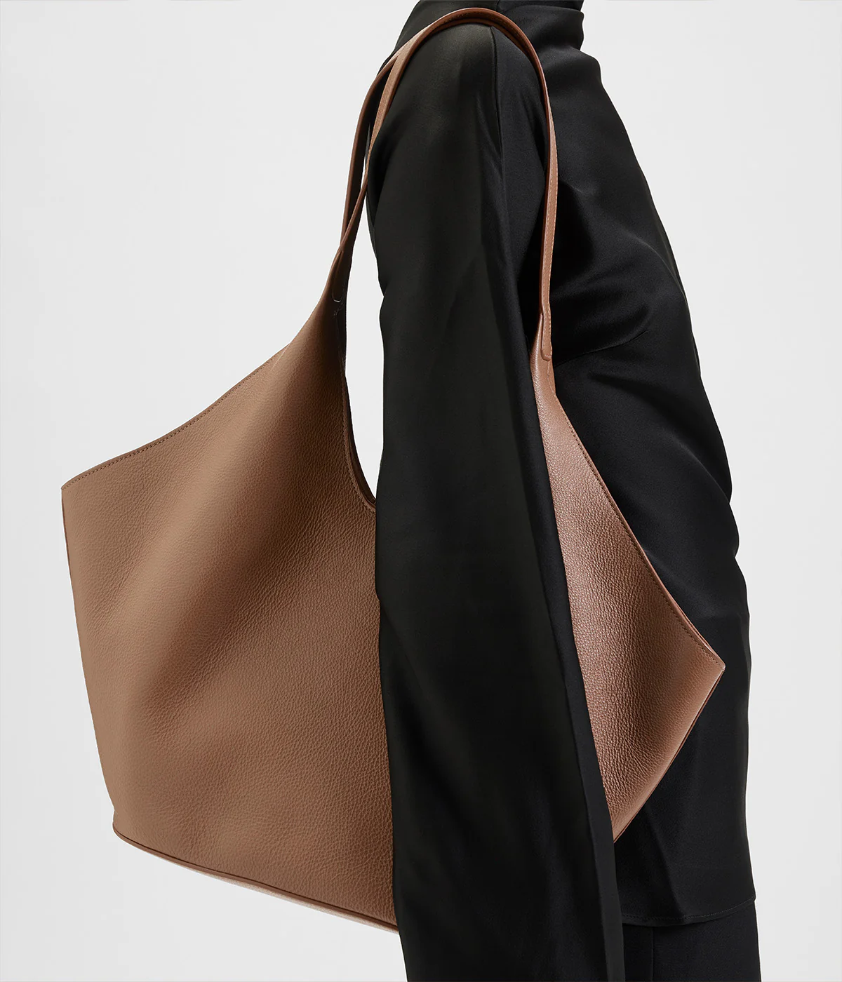 Phantom Tote - Image 4